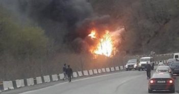 შემზარავი შემთხვევა, რომელიც დღეს დილით მოხდა – ავტობუსი დაიწვა, სადაც 49 მგზავრი იმყოფებოდა, მგზავრების გამოყვანა საბედ…